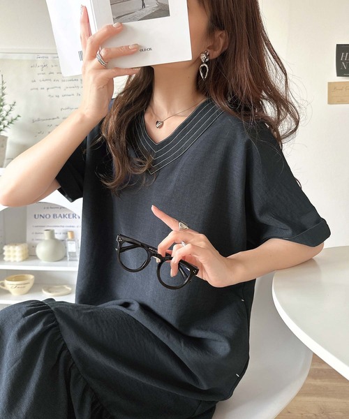 classicalelf(クラシカルエルフ)の「大人の抜け感。ステッチ使いVネックロングワンピース(ワンピース・レディース・ネイビー/ベージュ/ブラック/ブラウン・MEDIUM/LARGE/X-LARGE/SMALL)」の22枚目の写真