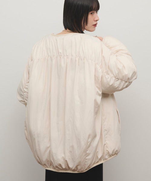 Shelly island（シェリーアイランド）の「ギャザースリーブブルゾン（ダウンジャケット/コート・レディース・チャコールグレー/ホワイト・FREE）」の2枚目の写真