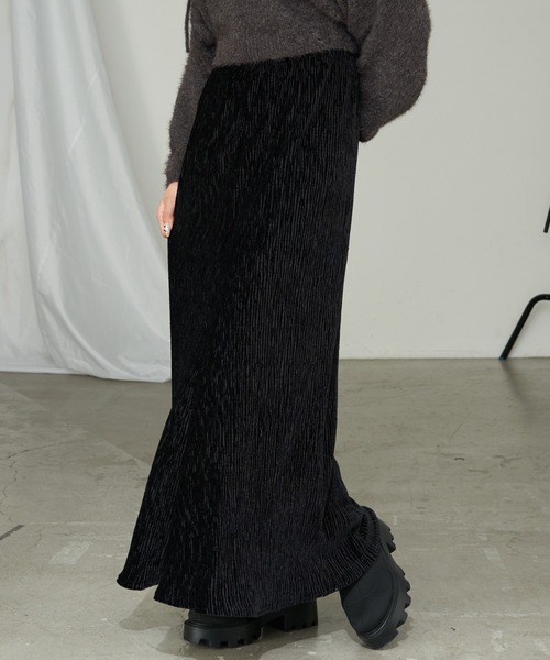 RAY CASSIN（レイカズン）の「【伸縮性あり】ベロアフレアスカート（スカート・レディース・ブラウン/ブラック/ベージュ・FREE）」の2枚目の写真