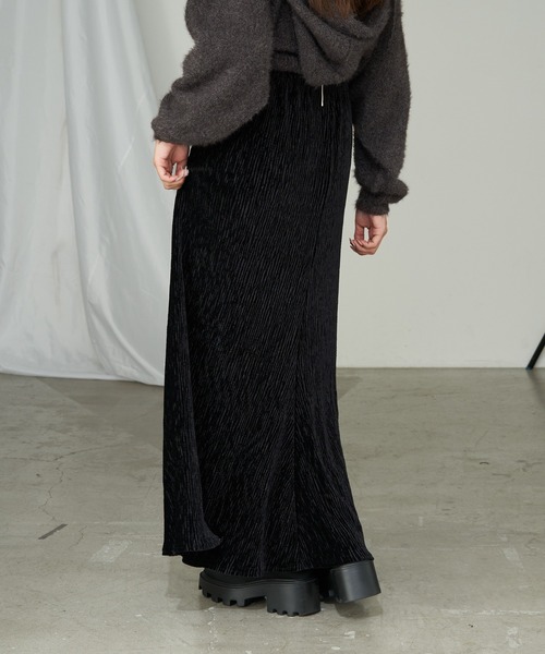 RAY CASSIN（レイカズン）の「【伸縮性あり】ベロアフレアスカート（スカート・レディース・ブラウン/ブラック/ベージュ・FREE）」の14枚目の写真