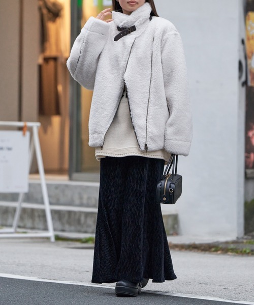 RAY CASSIN（レイカズン）の「【伸縮性あり】ベロアフレアスカート（スカート・レディース・ブラウン/ブラック/ベージュ・FREE）」の5枚目の写真