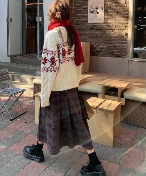 gossip！ロサンゼルス（ゴシップロサンゼルス）の「Y2K ノルディック柄ケーブルニット（ニット/セーター・レディース・ワイン/オフホワイト/ネイビー・FREE）」の5枚目の写真