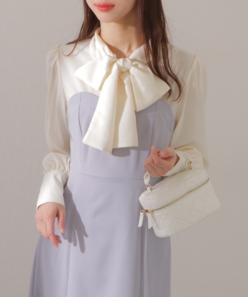 Lace Ladies(レースレディース)の「ボウタイ付き ハートネック ドッキング マキシ ワンピース(ワンピース・レディース・ブルーグレー/グレイッシュベージュ/ブラック・FREE/S)」の2枚目の写真