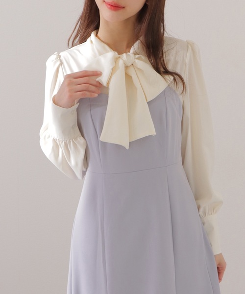 Lace Ladies(レースレディース)の「ボウタイ付き ハートネック ドッキング マキシ ワンピース(ワンピース・レディース・ブルーグレー/グレイッシュベージュ/ブラック・FREE/S)」の6枚目の写真