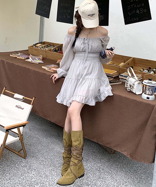 aimoha(アイモハ)の「オフショルダーシフォンワンピース (SS)(ワンピース・レディース・グレー・LARGE/MEDIUM/SMALL)」の5枚目の写真