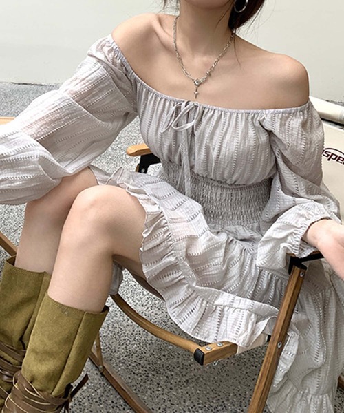 aimoha(アイモハ)の「オフショルダーシフォンワンピース (SS)(ワンピース・レディース・グレー・LARGE/MEDIUM/SMALL)」の14枚目の写真