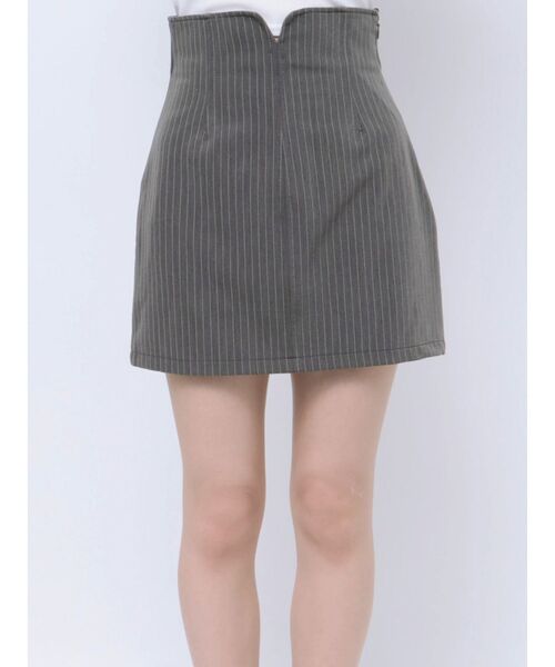 EMODA（エモダ）の「カーブウエストミニスカート（スカート・レディース・その他/ブラック/アイボリー・SMALL/MEDIUM）」の5枚目の写真