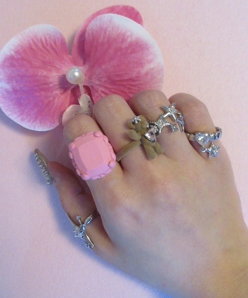 KONVINI(コンビニ)の「【Ammimajus】ハートスイングスターリング(ピアス(両耳用)・レディース・シルバー・ONE SIZE)」の2枚目の写真