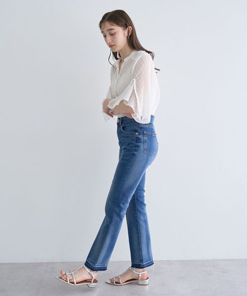 YECCA VECCA（イェッカヴェッカ）の「カットオフスリムストレートデニムパンツ（デニムパンツ・レディース・インディゴブルー/ダークインディゴブルー・S/M/L）」の9枚目の写真