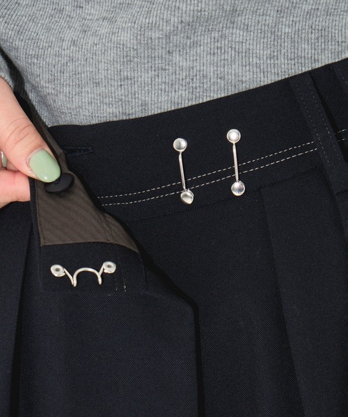 PUBLIC TOKYO（パブリックトウキョウ）の「ミコウールラップパンツ（スラックス・レディース・ネイビー/ベージュ・1/3/2）」の6枚目の写真