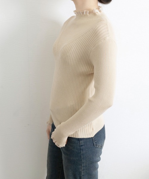 Miniministore(ミニミニストア)の「ニットトップス プチハイネックニットソー(ニット/セーター・レディース・ブルー/イエロー/ブラック/ホワイト/ベージュ・FREE)」の20枚目の写真
