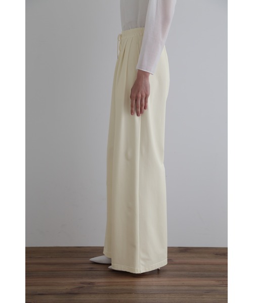 タグ付き✨ルフィル　LE PHIL クロスタックパンツ ホワイト ル フィル LE PHIL 《LE PHIL》ドライウールクロスタックパンツ