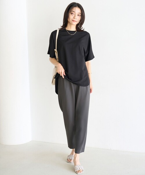 UNFILO(アンフィーロ)の「BEAUTY FORM-T フォルムTシャツ(Tシャツ/カットソー・レディース・ホワイト系/グレー系/ネイビー系/ベージュ系/ブラック系/ブルー系/黄緑系・X-LARGE/XX-LARGE)」の17枚目の写真