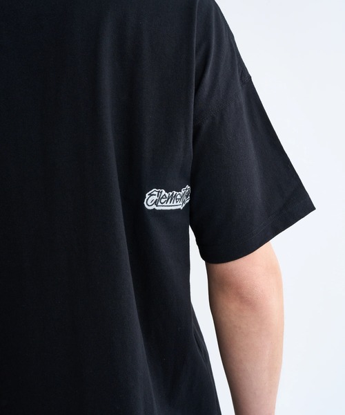 ELEMENT(エレメント)の「ELEMENT メンズ TAGGING SS Tシャツ 【2025年春夏モデル】/エレメントロゴプリント半袖Tシャツ(Tシャツ/カットソー・メンズ・ベージュ/ブラック/ホワイト・X-LARGE/LARGE/MEDIUM)」の6枚目の写真