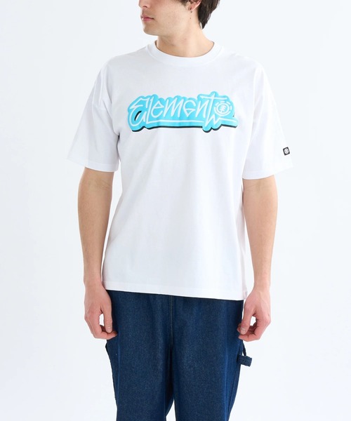 ELEMENT(エレメント)の「ELEMENT メンズ TAGGING SS Tシャツ 【2025年春夏モデル】/エレメントロゴプリント半袖Tシャツ(Tシャツ/カットソー・メンズ・ベージュ/ブラック/ホワイト・X-LARGE/LARGE/MEDIUM)」の14枚目の写真