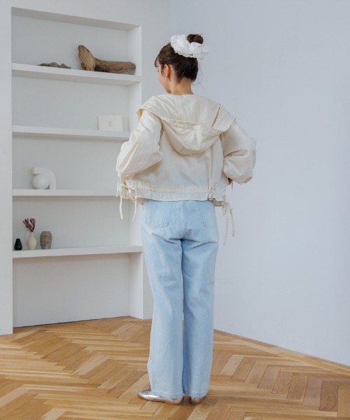 flower（フラワー）の「ライトリーフリルフーディー（ナイロンジャケット・レディース・ブルー/アイボリー・FREE）」の10枚目の写真