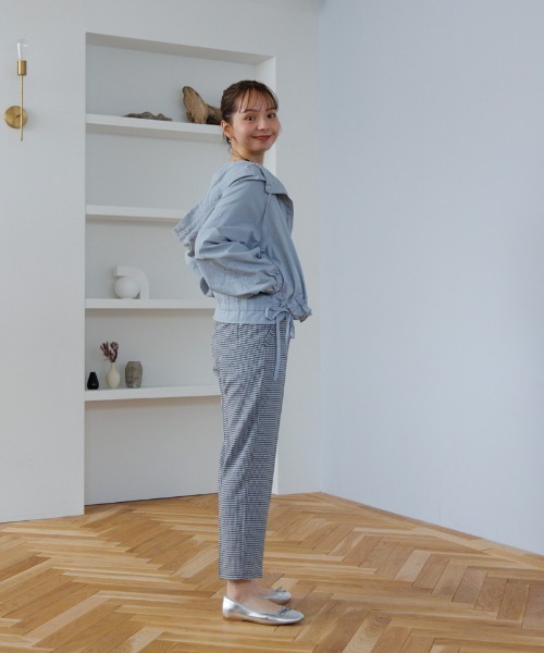 flower（フラワー）の「ライトリーフリルフーディー（ナイロンジャケット・レディース・ブルー/アイボリー・FREE）」の22枚目の写真