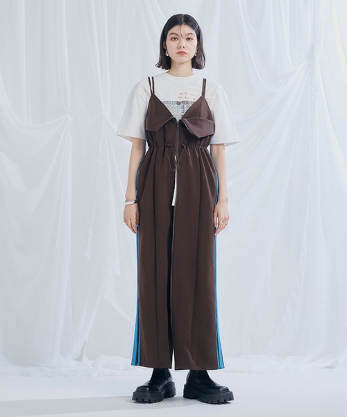 ELLEgirl（エルガール）の「トラックジャージキャミワンピース【ELLEgirl/エルガール】（ワンピース・レディース・ネイビー/ダークブラウン/ブラック・FREE）」の7枚目の写真