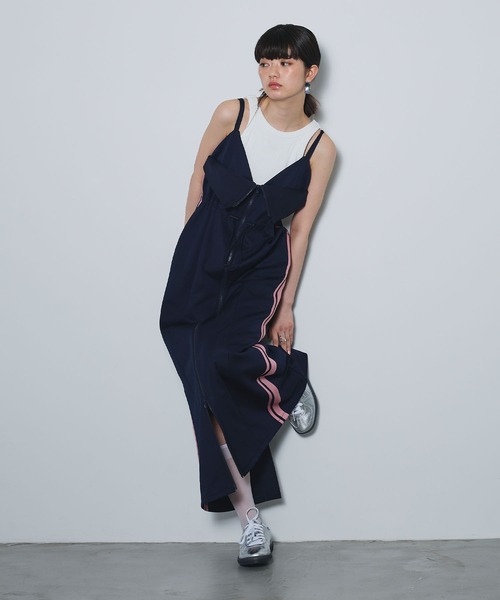 ELLEgirl（エルガール）の「トラックジャージキャミワンピース【ELLEgirl/エルガール】（ワンピース・レディース・ネイビー/ダークブラウン/ブラック・FREE）」の21枚目の写真