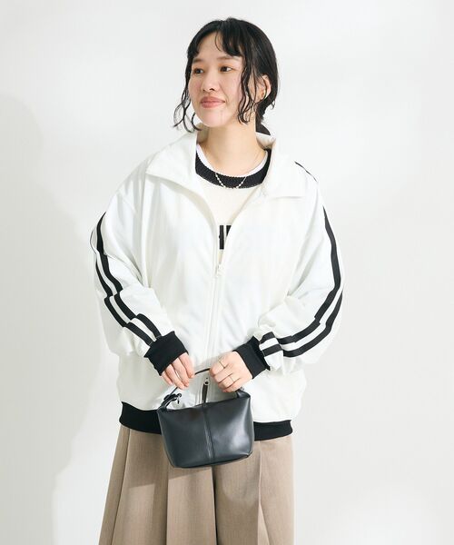 CRAFT STANDARD BOUTIQUE（クラフトスタンダードブティック）の「【DRY-MIX】吸水速乾/UVケア/抗ピル トラックジャケット（ブルゾン・レディース・グレイッシュベージュ/オフホワイト/ブラック・S/M/L）」の5枚目の写真