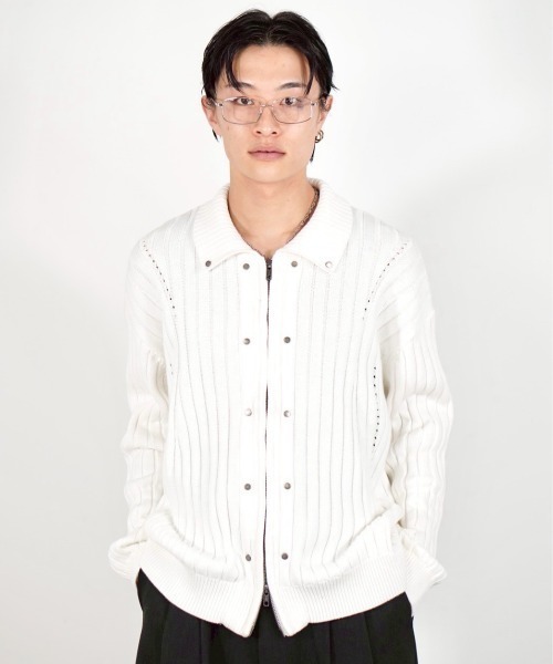 Chikashitsu +(チカシツプラス)の「【Chikashitsu +】rivet zip up knit(ニット/セーター・メンズ・ブラック/ホワイト・ONE SIZE)」の4枚目の写真