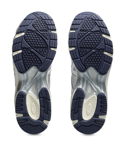 ASICS（アシックス）の「GEL-DS TRAINER 14 / ゲルディーエス トレーナー 14（スニーカー・メンズ・ホワイト×シルバー・23.5/25/27.5/29/26/29.5/24/25.5/28/26.5/24.5/30.5/27/28.5/23）」の10枚目の写真