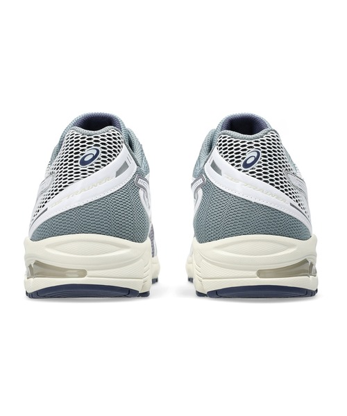 ASICS（アシックス）の「GEL-DS TRAINER 14 / ゲルディーエス トレーナー 14（スニーカー・メンズ・ホワイト×シルバー・23.5/25/27.5/29/26/29.5/24/25.5/28/26.5/24.5/30.5/27/28.5/23）」の11枚目の写真