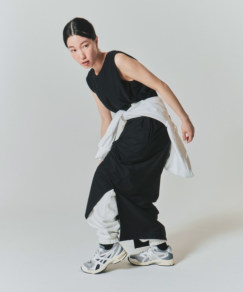 ASICS（アシックス）の「GEL-DS TRAINER 14 / ゲルディーエス トレーナー 14（スニーカー・メンズ・ホワイト×シルバー・23.5/25/27.5/29/26/29.5/24/25.5/28/26.5/24.5/30.5/27/28.5/23）」の16枚目の写真