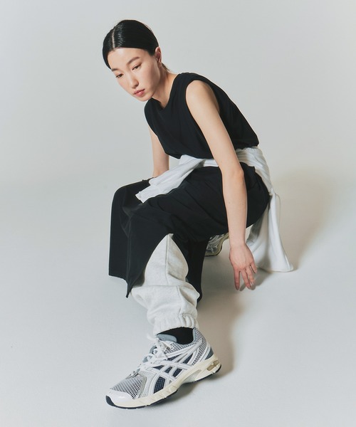 ASICS（アシックス）の「GEL-DS TRAINER 14 / ゲルディーエス トレーナー 14（スニーカー・メンズ・ホワイト×シルバー・23.5/25/27.5/29/26/29.5/24/25.5/28/26.5/24.5/30.5/27/28.5/23）」の20枚目の写真
