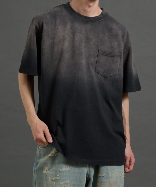 Perushu(ペルーシュ)の「ヴィンテージライクフェードポケットTシャツ(Tシャツ/カットソー・メンズ・ダークグレー/ボルドー/ブラウン/ブラック・MEDIUM/LARGE)」の6枚目の写真