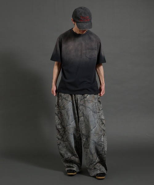 Perushu(ペルーシュ)の「ヴィンテージライクフェードポケットTシャツ(Tシャツ/カットソー・メンズ・ダークグレー/ボルドー/ブラウン/ブラック・MEDIUM/LARGE)」の14枚目の写真