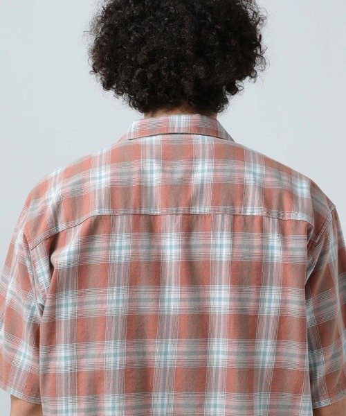 BAYFLOW（ベイフロー）の「[ヴィンテージライク] オープンカラー半袖チェックシャツ（シャツ/ブラウス・メンズ・グリーン/ブルー/ブラック/レッド・MEDIUM/LARGE）」の19枚目の写真