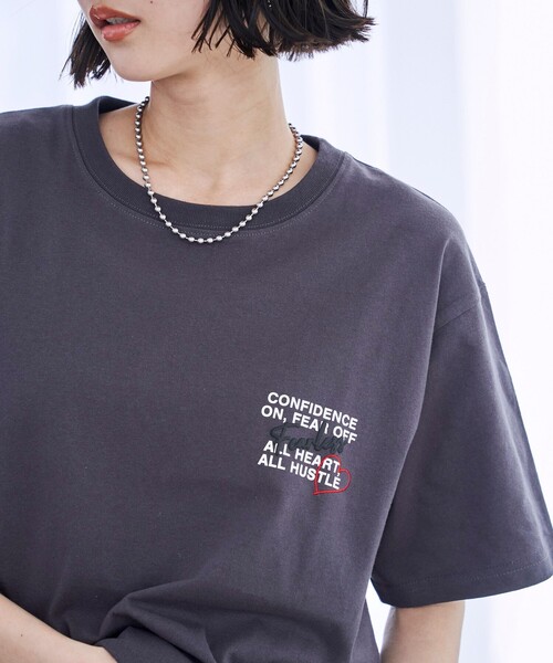 coen(コーエン)の「SunnySports(サニースポーツ)別注ハートモチーフプリントTシャツ(Tシャツ/カットソー・レディース・ナチュラル/ダークグレー/オレンジ/オフホワイト・M/L)」の12枚目の写真