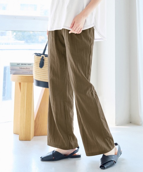 Viola e Viola(ヴィオラエヴィオラ)の「マイナス3kg見え!さらさらイージーフレアパンツ(その他パンツ・レディース・カーキ/ブラック・3L/LL/L/M)」の11枚目の写真