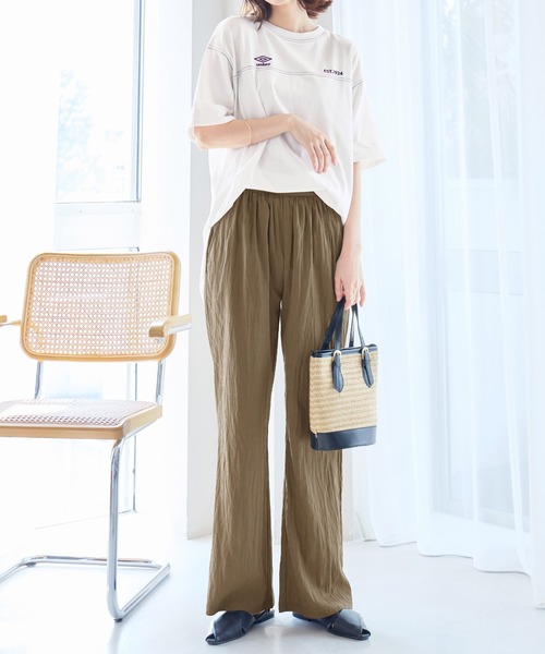 Viola e Viola(ヴィオラエヴィオラ)の「マイナス3kg見え!さらさらイージーフレアパンツ(その他パンツ・レディース・カーキ/ブラック・3L/LL/L/M)」の10枚目の写真