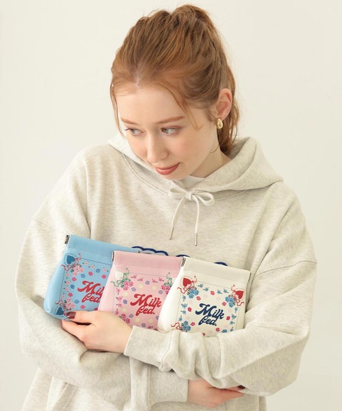 MILKFED.（ミルクフェド）の「FLOWER PATTERN SPRING POUCH（ポーチ・レディース・オフホワイト/ライトピンク/ライトブルー・ONE SIZE）」の5枚目の写真