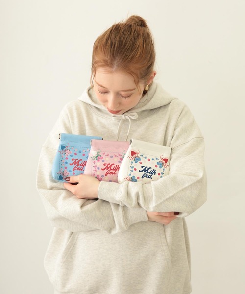 MILKFED.（ミルクフェド）の「FLOWER PATTERN SPRING POUCH（ポーチ・レディース・オフホワイト/ライトピンク/ライトブルー・ONE SIZE）」の6枚目の写真