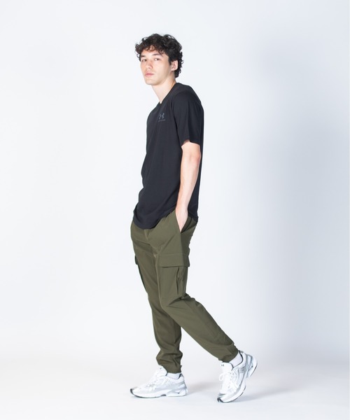 UNDER ARMOUR（アンダーアーマー）の「UAスポーツスタイル レフトチェスト ショートスリーブTシャツ（トレーニング/メンズ）（Tシャツ/カットソー・メンズ・ブラック・S/M/L/2XL/XL/3XL）」の7枚目の写真