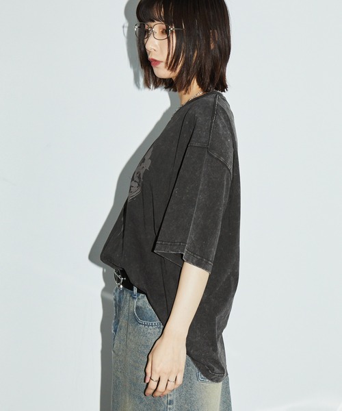 Anchor Smith(アンカー スミス)の「ヴィンテージスノーウォッシュ加工 グラフィック半袖Tシャツ(Tシャツ/カットソー・レディース・ブラック/ブラック系/ダークネイビー/ブラウン/ブラック系1・M/L)」の8枚目の写真