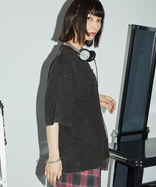 Anchor Smith(アンカー スミス)の「ヴィンテージスノーウォッシュ加工 グラフィック半袖Tシャツ(Tシャツ/カットソー・レディース・ブラック/ブラック系/ダークネイビー/ブラウン/ブラック系1・M/L)」の18枚目の写真