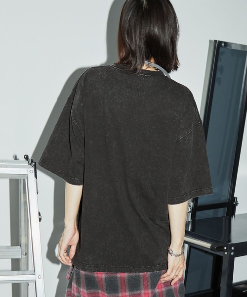 Anchor Smith(アンカー スミス)の「ヴィンテージスノーウォッシュ加工 グラフィック半袖Tシャツ(Tシャツ/カットソー・レディース・ブラック/ブラック系/ダークネイビー/ブラウン/ブラック系1・M/L)」の19枚目の写真