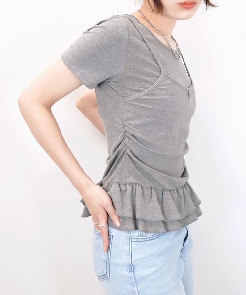 Reurie'(レウリィ)の「フリルヘムT / ペプラム レイヤード 重ね着 キャミソール ビスチェ シンプル バレエコア 韓国 フェミニン(Tシャツ/カットソー・レディース・ホワイト/ブラック/グレー・FREE)」の4枚目の写真