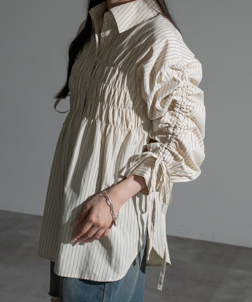 apres jour mignon（アプレジュールミニョン）の「袖ドロストシャーリングシャツ【ZOZOTOWN限定アイテム】（シャツ/ブラウス・レディース・オフホワイト/ブルー/イエロー・フリー/X-LARGE）」の3枚目の写真