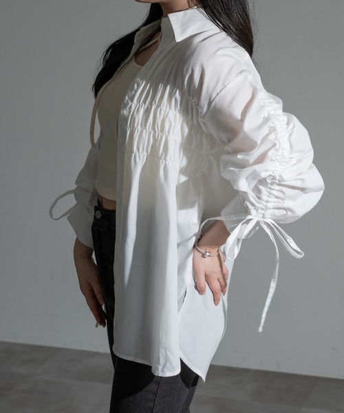 apres jour mignon（アプレジュールミニョン）の「袖ドロストシャーリングシャツ【ZOZOTOWN限定アイテム】（シャツ/ブラウス・レディース・オフホワイト/ブルー/イエロー・フリー/X-LARGE）」の5枚目の写真