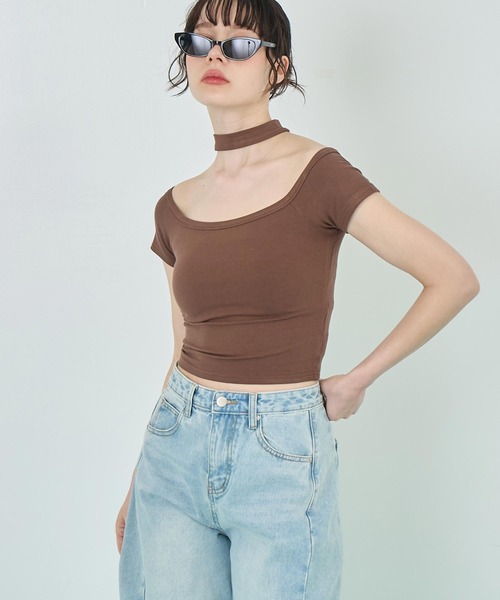 ANAP(アナップ)の「チョーカー風トップス(Tシャツ/カットソー・レディース・ホワイト/ブラウン/ブラック・FREE)」の4枚目の写真