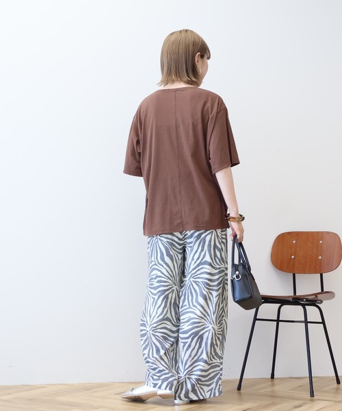 AMERICAN HOLIC(アメリカンホリック)の「シアーボックスTシャツ(Tシャツ/カットソー・レディース・ライトブルー/ブラック/オフホワイト/ブラウン・L/M)」の6枚目の写真