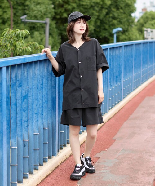 coen（コーエン）の「ハイカーテックライトウェイトノーカラーシャツ【洗濯機洗い可・２WAYストレッチ・防シワ】（シャツ/ブラウス・メンズ・ブラック/ブラウン/ダークグレー・S/M/L/XL）」の20枚目の写真