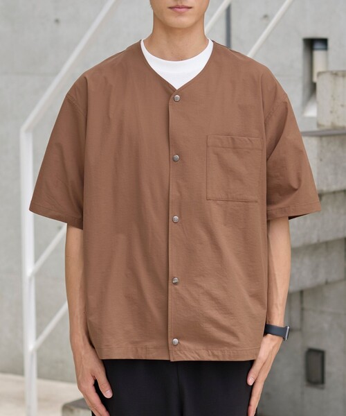 coen（コーエン）の「ハイカーテックライトウェイトノーカラーシャツ【洗濯機洗い可・２WAYストレッチ・防シワ】（シャツ/ブラウス・メンズ・ブラック/ブラウン/ダークグレー・S/M/L/XL）」の15枚目の写真