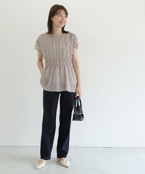 Pierrot(ピエロ)の「【機能インナー付き】ウエストシャーリングシフォンブラウス(シャツ/ブラウス・レディース・グレイッシュベージュ/ネイビー/ダークグレー/ブルー系その他/ピンク・M/L)」の8枚目の写真
