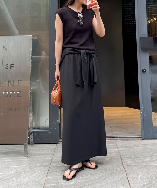 fredy emue（フレディエミュ）の「ミニマルリラックスイージースカート（スカート・レディース・ブラック/アイボリー/ブラウン・38/36）」の5枚目の写真